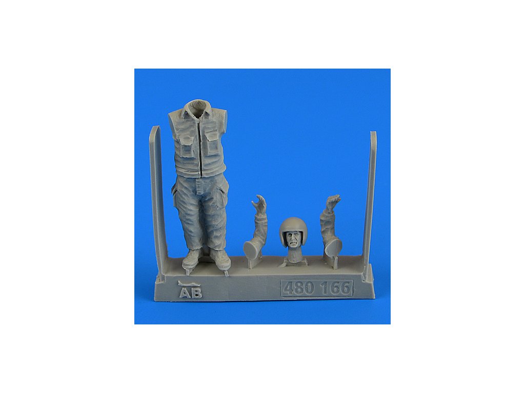 1/48 Warsaw Pact Aircraft Mechanic - part 2
