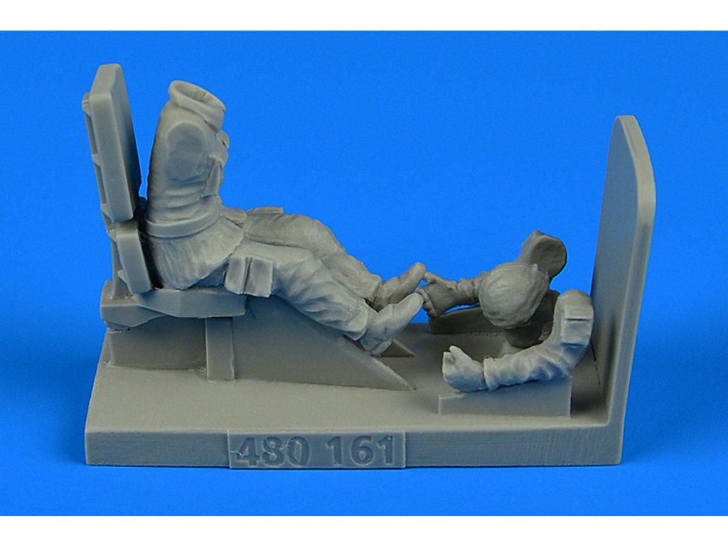 27623 1 48 modern british army driver for bae warrior