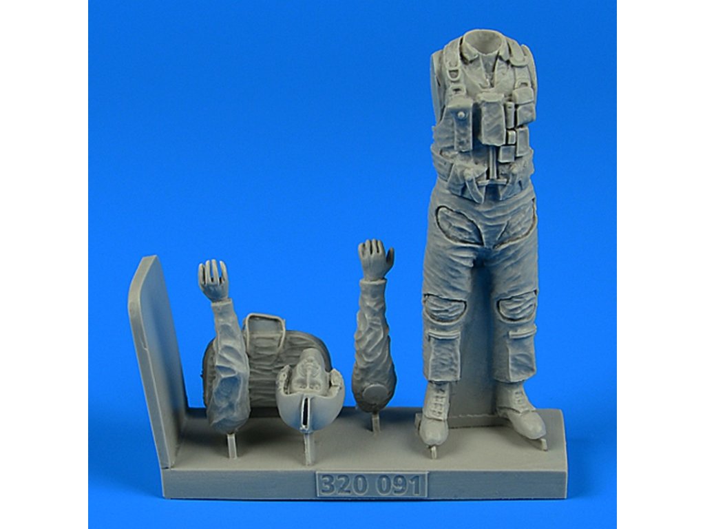 1/32 US NAVY Pilot with bag - Vietnam War 1965 - 1