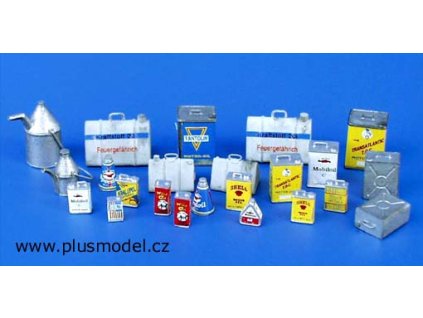 1/35 Oil tins