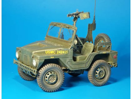 1/35 M422 Command car