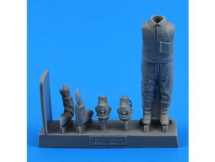 1/35 Japanese WWII suicide sailor for the Japanese Suicide Craft Kaiten II