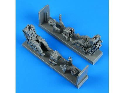 1/32 Soviet Pilot and Trainer Pilot with ej. seat for Su-25UB