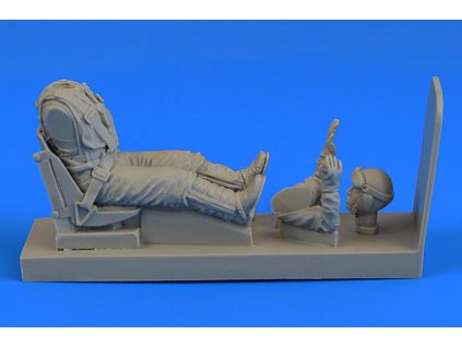 1/32 German Luftwaffe Pilot with seat for Fw 190