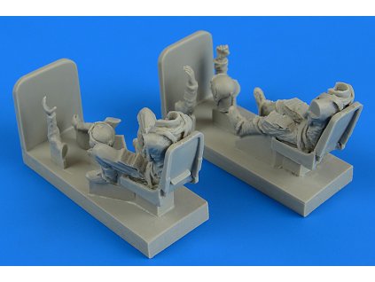 1/48 German Luftwaffe Pilot & Operator with seats for Me-262B-1A/U1