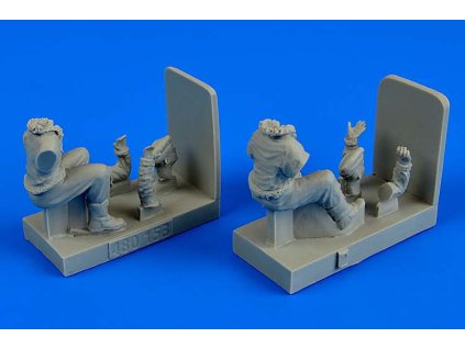 1/48 WWII RAF Pilots for Bedford MWD