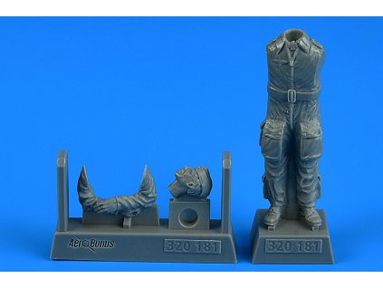 1/32 German WWII Luftwaffe Pilot for x kit