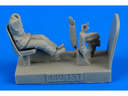 1/48 WWII RAF Driver for Bedford MWD