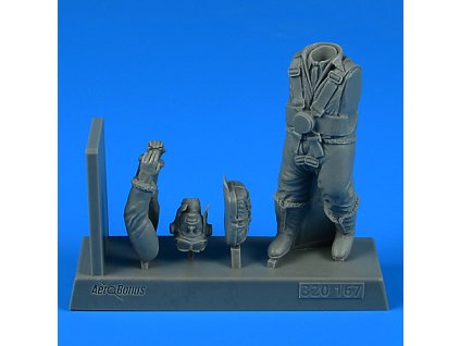 1/32 RAF WWII Bomber Pilot with parachute