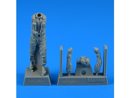 1/32 USAF Modern Combat Pilot for x kit