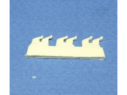 129 Q48002
