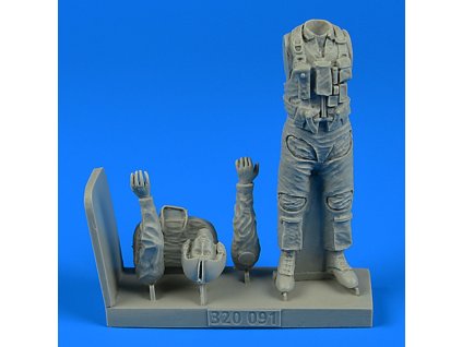 1/32 US NAVY Pilot with bag - Vietnam War 1965 - 1