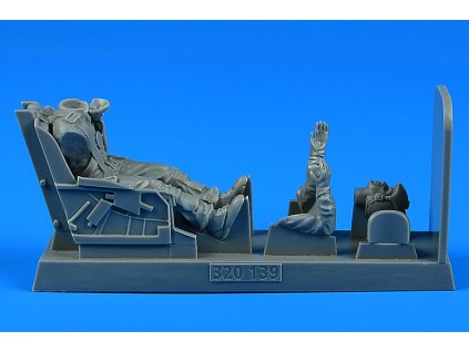 1/32 U.S.A.F. Fighter Pilot with ej. seat for F-86 Sabre for KIN/HAS/ITA kit