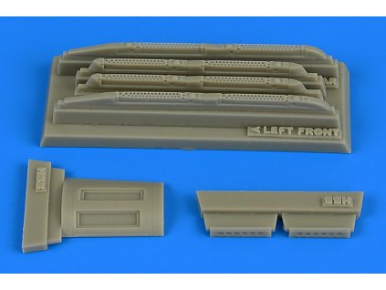 1/48 Su17M3/M4 Fitter K fully louded chaff/flare d