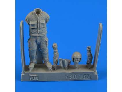 1/48 Warsaw Pact Aircraft Mechanic - part 3