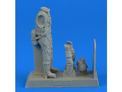 1/32 German Luftwaffe Pilot WWII with life jacket