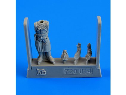 1/72 Russian Pilot WWII