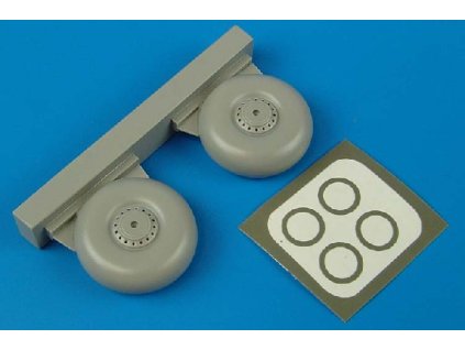 1/72 Lancaster wheels & paint masks - REVELL