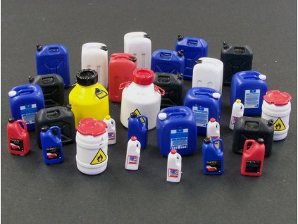 1/35 Plastic cans