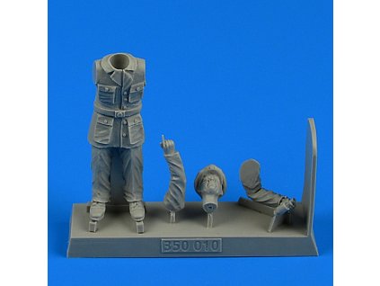 1/35 Kriegsmarine WWII Officer for German schnellboats, German midget and coastal submarines for BRO