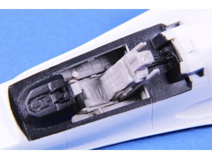 1/72 F-16MLU Cockpit