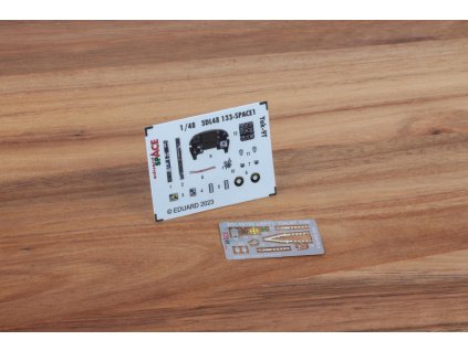 103 3DL48133