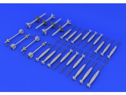 1/72 F-4 armament