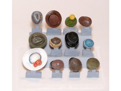 1/35 Hats
