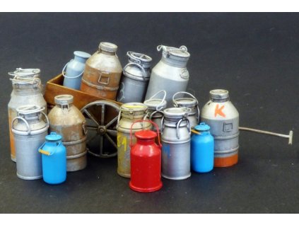 1/35 Milk and cream cans