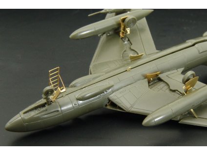 77255 395 146 brl144030