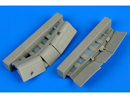 1/72 F4U-1 Corsair flaps - TAMIYA