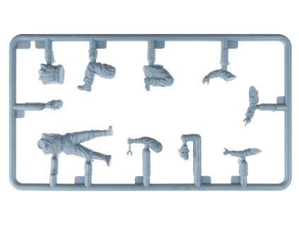 1/35 GERMAN & ROMANIAN PILOTS W/GROUND STAFF