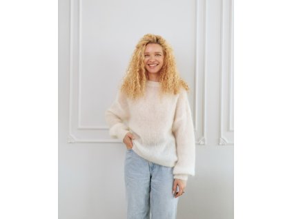 damsky moherovy svetr s kulatym vystrihem bily astely.store