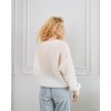 damsky moherovy svetr s kulatym vystrihem bily