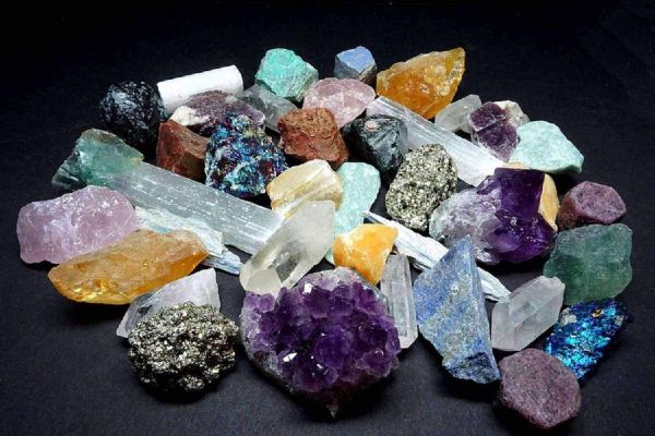 A 12 Mesterkristály