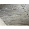 orinoco-gris-chevron-8x40-drevodekor-gres.jpg