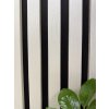 Akustický lamelový panel MDF-biele s hlbokými vertikálnymi drážkami a zamatovou textúrou -50x280 cm