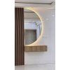 Lesklý PVC panel Pure White Gloss vo vstupnej chodbe pri zrkadle moderný biely interiér