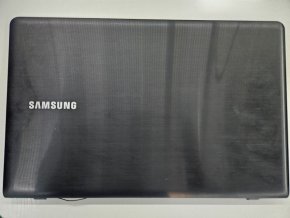 Zadný LCD kryt Samsung NP350 NP350E5C