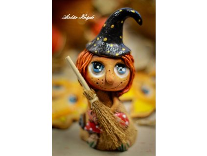 Čarodějnice-keram.figurka v dárk.krabičce