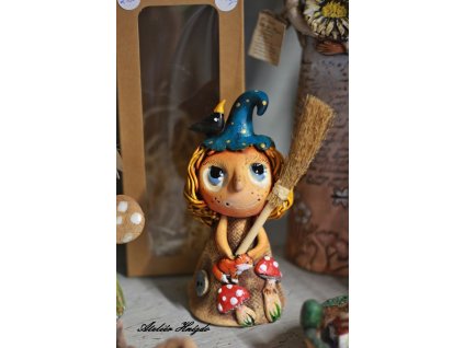 Čarodějnice-keram.figurka v dárk.krabičce