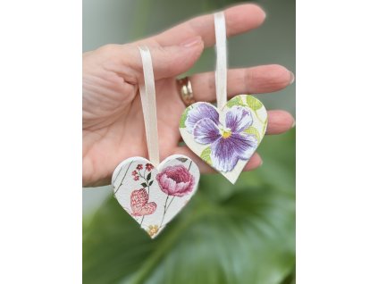 Kurz zdobená srdíčka