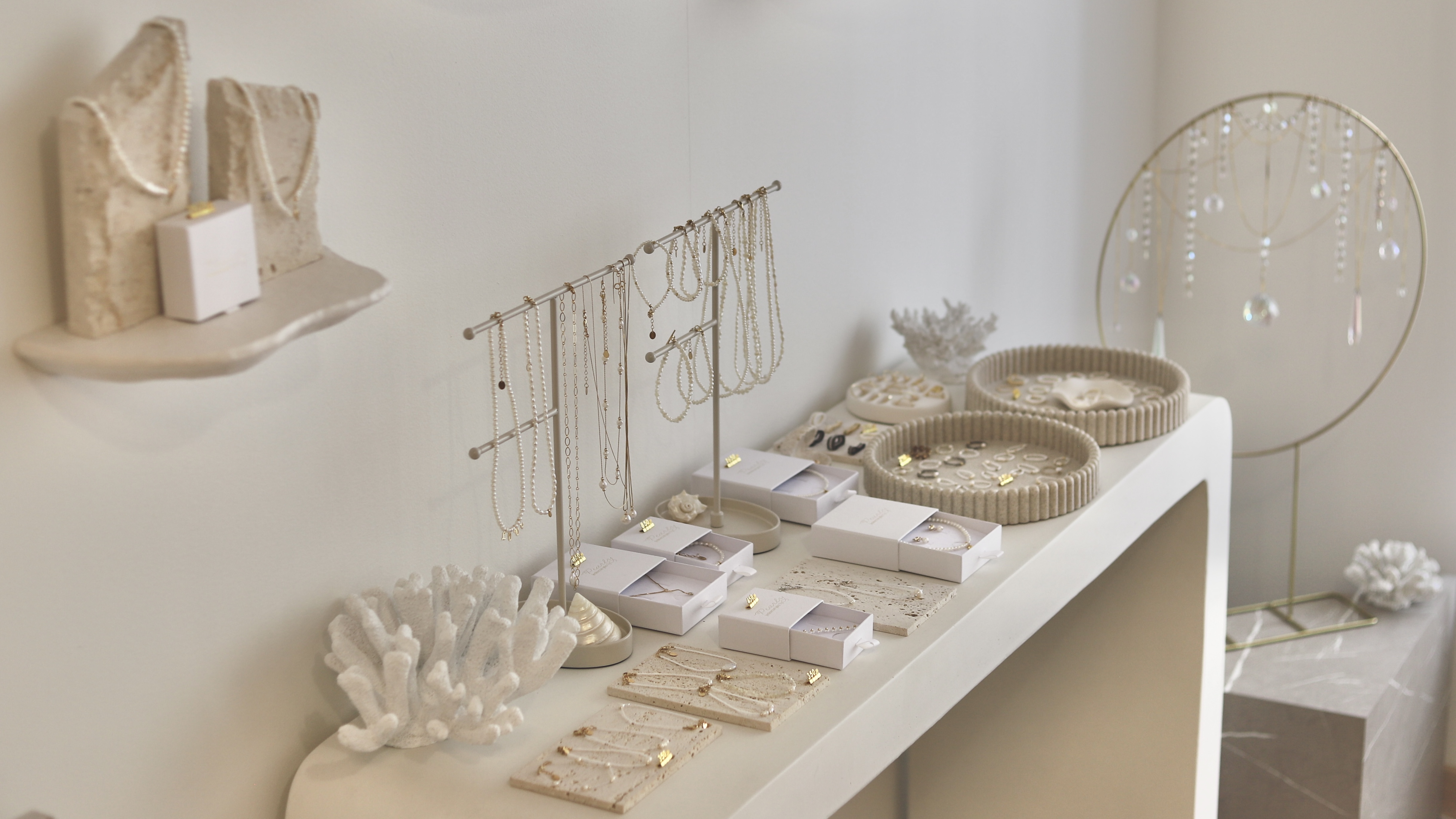 NAVŠTIVTE NÁŠ ATELIÉR V PARDUBICÍCH