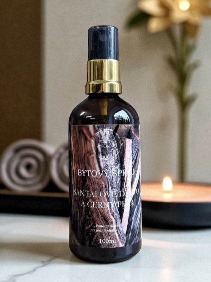 BYTOVÝ SPREJ SANTALOVÉ DŘEVO A ČERNÝ PEPŘ