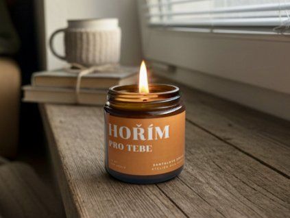 HOŘÍM PRO TEBE  – vonná svíčka s hřejivou vůní santalového dřeva