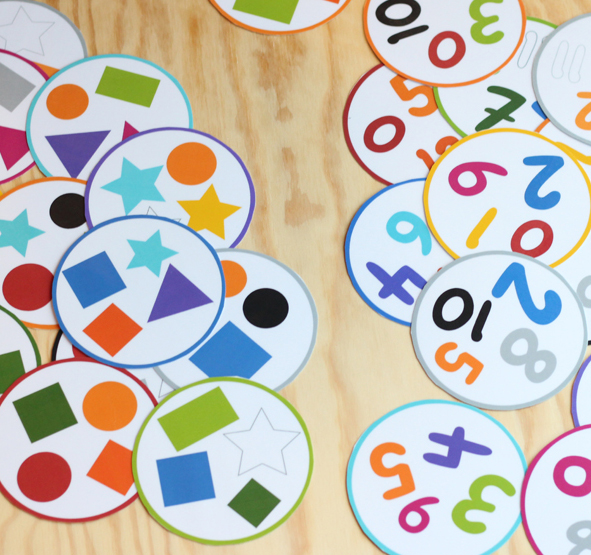 Zdarma ke stažení - Najdi dvojče - tvary a čísla