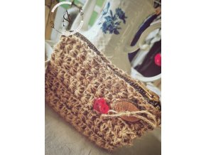 Háčkovaná taštička.