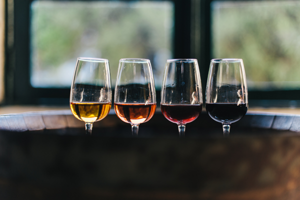 4 ZAJÍMAVOSTI O PORTSKÉM VÍNĚ, O KTERÝCH JSTE MOŽNÁ NEMĚLI PONĚTÍ