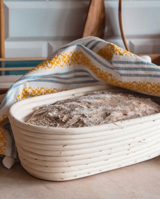 Erfüllen Sie Ihr Zuhause mit dem Duft von Holz und frisch gebackenem Brot. 🤎 Wintertage verlangen nach etwas, das die...