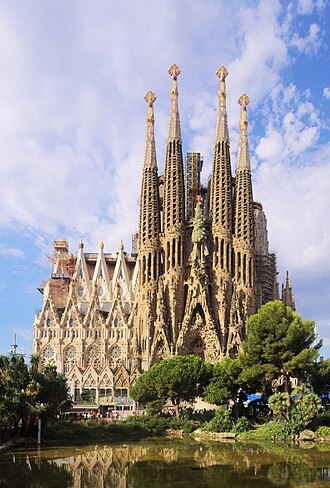 le-sagrada-familia-atreon